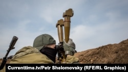 Военные батальона "Азов" ВС Украины на позициях около Широкино
