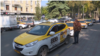 "Границы закрыты, вынужден работать таксистом". В Таджикистане в разы выросло количество такси