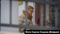 Марина Золотова у здания Следственного комитета. 22 ноября 2018 года, Минск, Беларусь