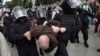 Суд арестовал Павла Устинова за насилие по отношению к росгвардейцу: задерживая его на протестах, силовик вывихнул руку 
