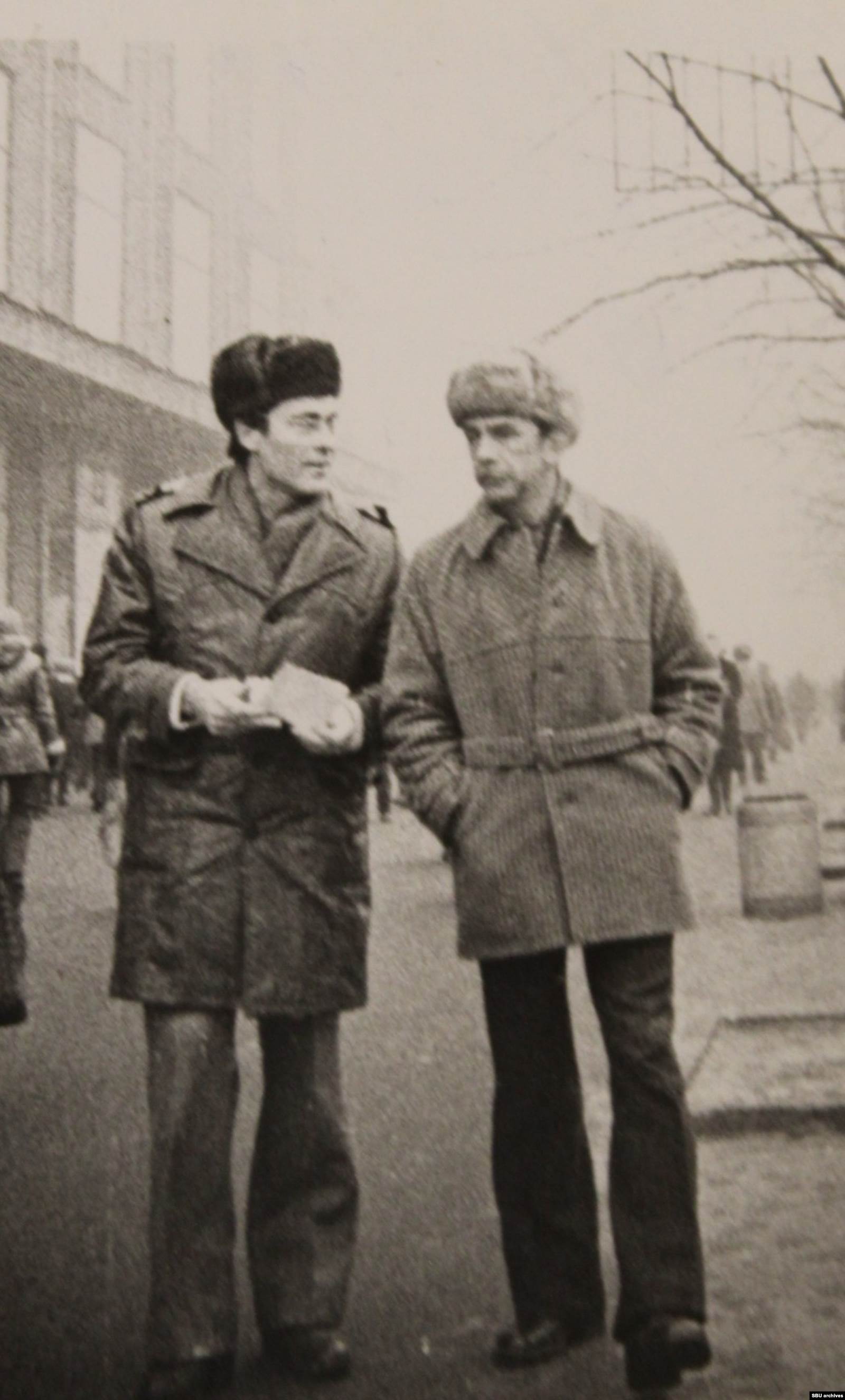  Рудольф Каценбоген со знакомыми. Киев, 1980-1981. Фото КГБ скрытой камерой