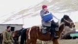 Пожилая врач ездит по 20 км на лошади, чтобы пациенты не остались без помощи