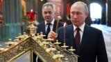 RUSSIA -- Russian President Vladimir Putin, accompanied by Defense Minister Sergei Shoigu visit new military cathedral at Patriot Park outside Moscow, June 22, 2020