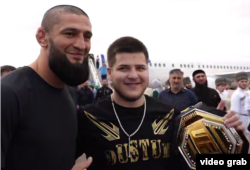 Хамзат Чимаев и Адам Кадыров, скриншот видео из телеграм-канала Рамзана Кадырова