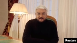 Филипп Киркоров, кадр из видео с извинениями за участие в вечеринке