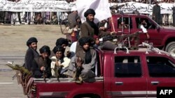 Парад талибов в Кабуле в 2001 году