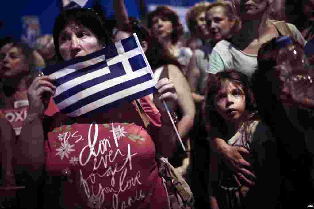 В то же время, ​большинство граждан Греции выступает против выхода страны из еврозоны