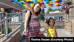 Полина Ляшко с дочерью, 6 августа 2021 года