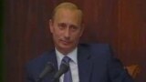 Исторические кадры: первая большая пресс-конференция Путина в 2001 году — о "Курске", Березовском и Чечне