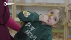 "Он не отзывался на имя, не смотрел в глаза". Мать из Латвии рассказывает о своем ребенке с аутизмом