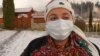 "Боюсь, чтоб люди не побили". Украинская глубинка косо смотрит на врача, которая носит маску и костюм от коронавируса