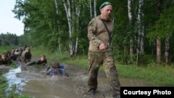 Военная подготовка в лагере "Богатырская застава", 2026. Фото https://vk.ru/omskzastava