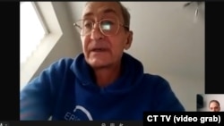 Сергей, который тоже смог эвакуироваться из Олешек, вспоминает, что отношения с российскими военными у многих жителей города были напряженными