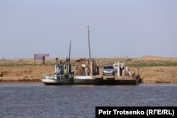 Переправа на реке Кигач. Село Коптогай, Атырауская область, 4 мая 2021 года