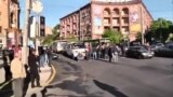 Протестующие в центре Еревана перекрыли движение транспорта: они против назначения Саргсяна премьером