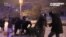 Полицейские в Ереване пытаются арестовать оппозиционную "елку"