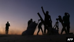 Бойцы ССА на окраине Дабика
