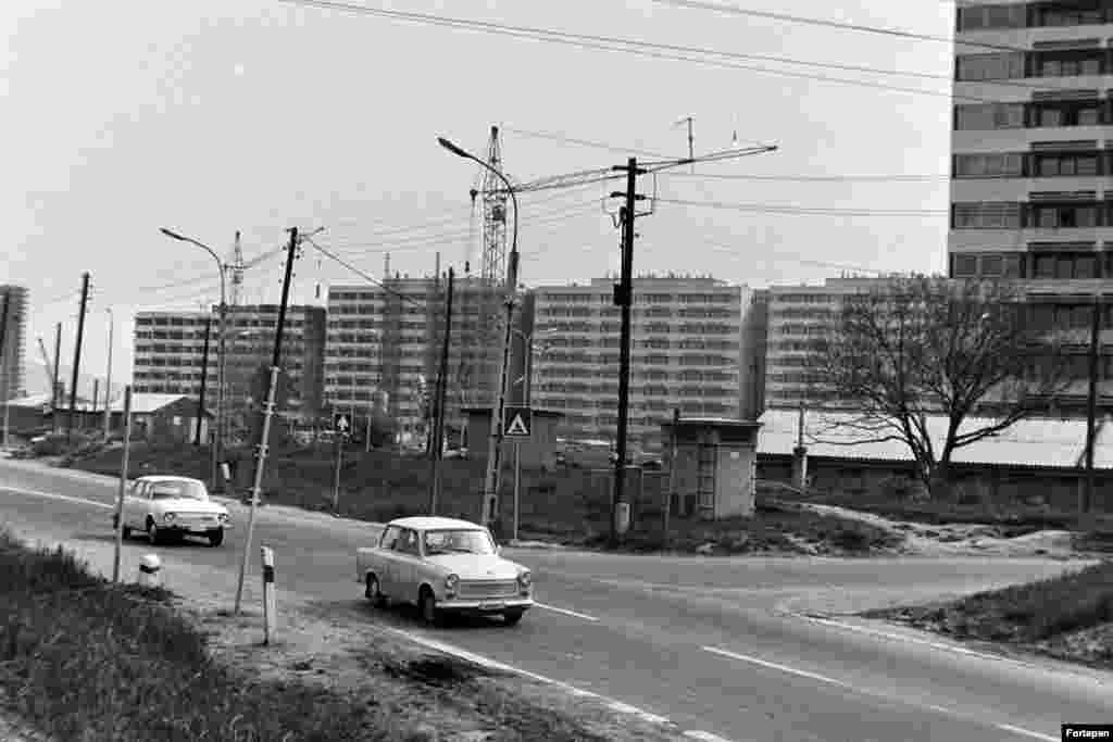Жилой комплекс рядом с улицей Балатон. 1975 год. К 1970-м годам многие крупные жилые комплексы возводились по типовым проектам. Сегодня они считаются серыми пятнами городского ландшафта Будапешта