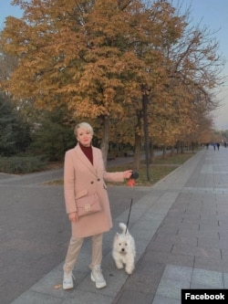 Анастасия Шевченко на прогулке с собакой, декабрь 2020 года