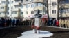 Жительницу Владивостока арестовали за облитый краской бюст Зорге. Двух ее дочерей отправили в приют