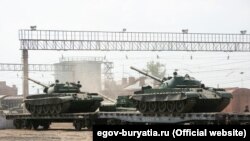 Российские танки с мобилизационных складов направляются на фронт
