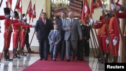 Коля Лукашенко на приеме в Каракасе