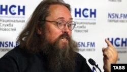 Бывший протодиакон РПЦ Андрей Кураев уехал из России