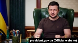 Владимир Зеленский в своем рабочем кабинете в Киеве, 13 марта 2022 года