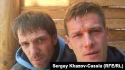 Слева направо: оператор Андрей Костянов и корреспондент Сергей Хазов-Кассиа