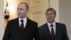 Путин – экс-главе Кыргызстана Атамбаеву: "Все должны объединиться вокруг действующего президента"
