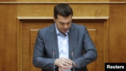 Греческий премьер Алексис Ципрас торопит парламент принять решение по пакету помощи 