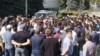 Жители Дагестана митингуют в поддержку родителей убитых братьев-чабанов. В их смерти обвиняют силовиков