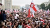 Протестующие в Минске в августе 2020 года