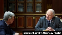 Коул и Лукашенко 