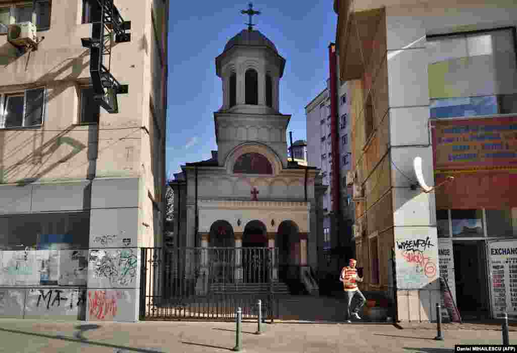 Сегодня православная церковь святого Иоана Нового расположена между новыми постройками