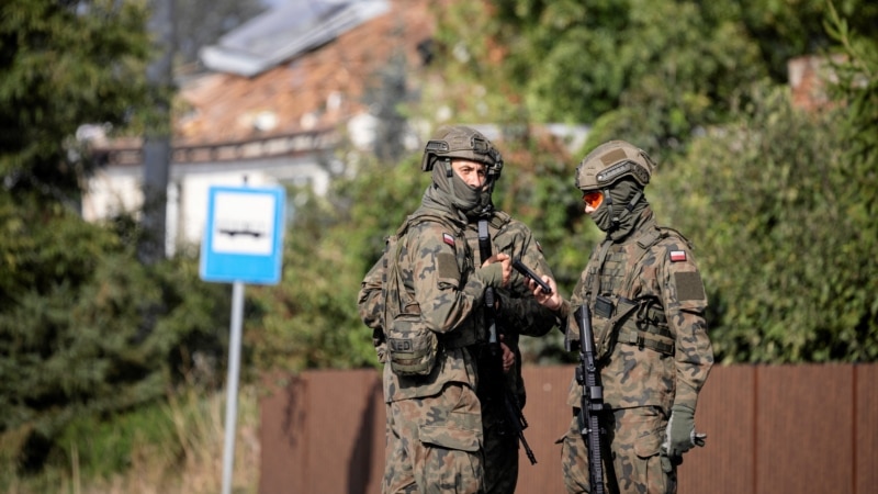 "Попытка гопника нарваться на драку". Что стоит за ночной атакой российских дронов на Польшу