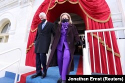 Билл и Хиллари Клинтон на церемонии инаугурации