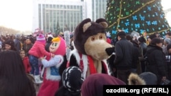 Празднование Нового года на площади Независимости в Ташкенте. 31 декабря, 2014