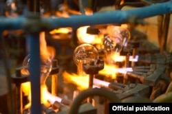 Производство ламп накаливания в Майлуу-Суу