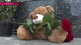 Российское посольство в Киеве: поток людей не прекращается