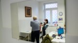 HUNGARY/VACCINATION Neumann-Mészáros Melinda székesfehérvári háziorvos a rendelőjében 2021. március 17-én.