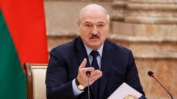Belarusian strongman Alyaksandr Lukashenka "has shown that he will stop at nothing to maintain his hold on power in his struggle against his own people." said the director-general of Deutsche Welle, one of the three news sites affected. (file photo)