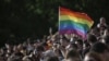 МВД России возбудило административное дело о "гей‑пропаганде" из‑за поцелуя двух комиков в телеэфире