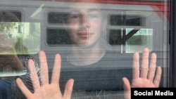 Артем в поезде из Севастополя в Ростов-на-Дону