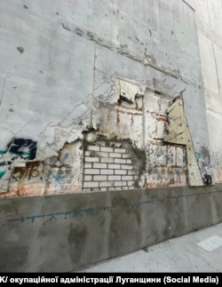 Фасад "обновленного" и сданного жилого дома в Северодонецке, фото жительницы города