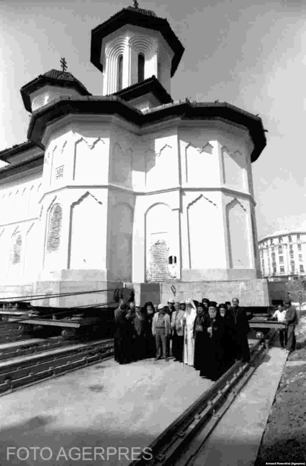 За время перестройки Бухареста власти снесли 24 церкви На фото &ndash; церковь Олари