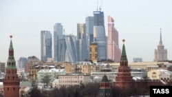 Россия: вид на Кремль и Москва-Сити