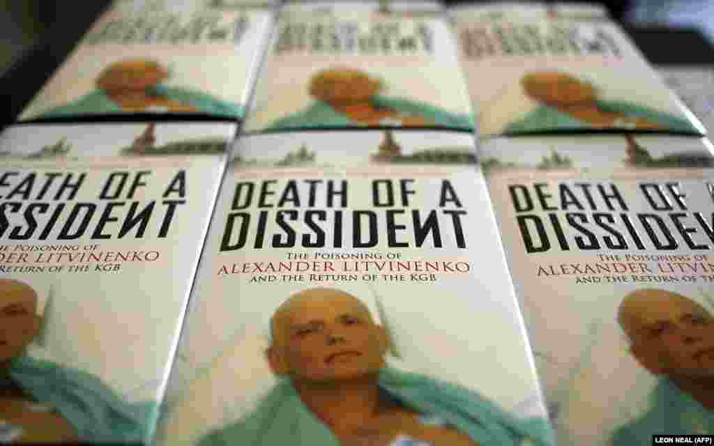 Copies of Death Of A Dissident by Alex Goldfarb and Marina Litvinenko are displayed at a press conference to launch the book at the Foreign Press Association in London on June 19, 2007.&nbsp;During the press conference,&nbsp;Litvinenko​&#39;s widow spoke of her health concerns and the ongoing case to find the person who poisoned her husband.&nbsp;