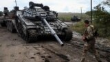 Много танков в рабочем состоянии стали трофеями ВСУ во время контраступления в Харьковской области в сентябре 2022 года. По подсчетам Генштаба ВСУ, Россия за одиннадцать месяцев потеряла в Украине больше трех тысяч танков
