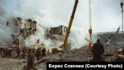 Разбор завалов на месте авиакатастрофы в Иркутске-2